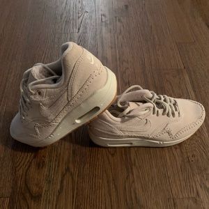 Women’s Nike Air Max